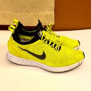 Nike Mariah Flyknit Racers Neon size 10